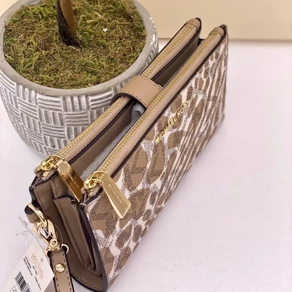 Michael Kors Wallet Wristlet Camel Multi Color - Picture 7 of 14